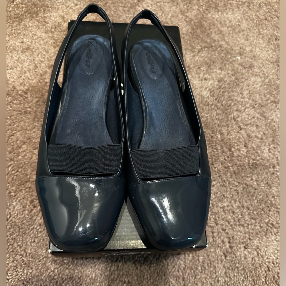 Women’s shoes